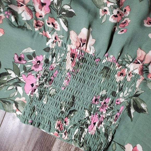 The General Good Sage Green and Pink Cropped Faux Button Front Top Size XL NWOT - Picture 9 of 14